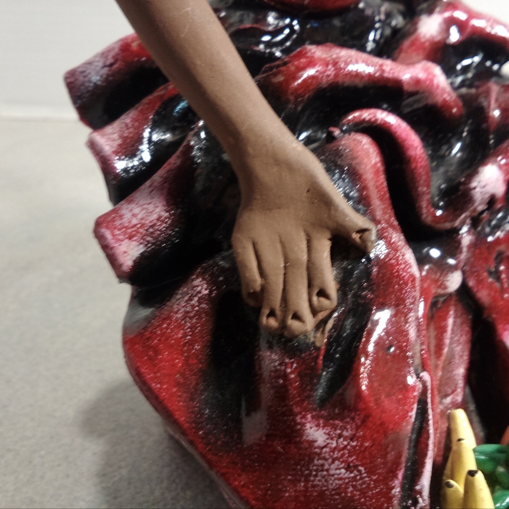 Jamaican Hand Crafted Red Clay Sculpture Market Lady Signed - Picture 7 of 9